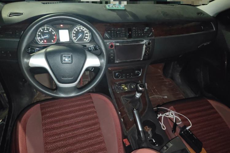 Used Zotye T600 2014 1.5T Manual Elite Edition Center Console