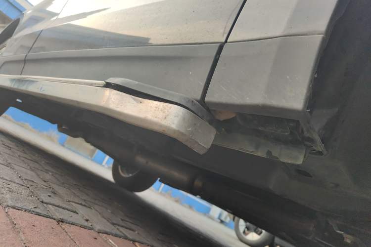 Used Zotye T600 2014 1.5T Manual Elite Edition Chassis Front Right