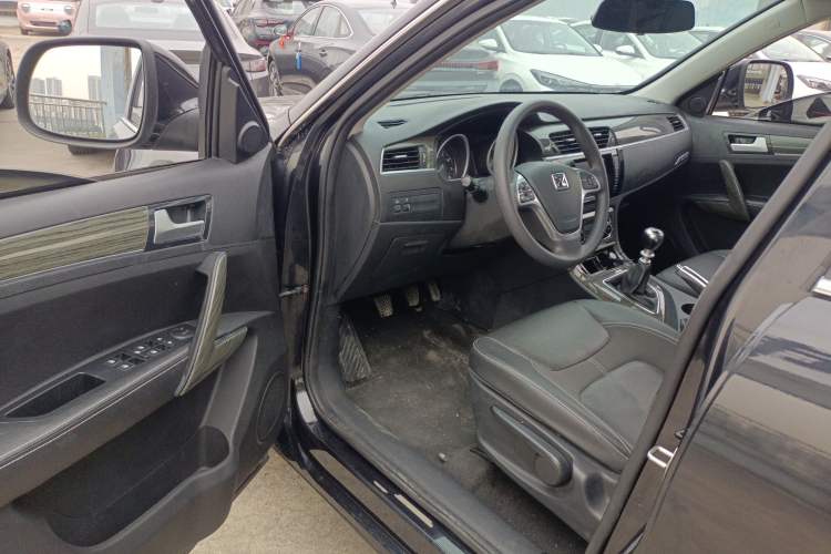 Used Zotye T600 2014 1.5T Manual Luxury Model Driver Seat