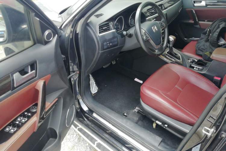 Used Zotye T600 2014 2.0T DCT Luxury Version Driver Seat