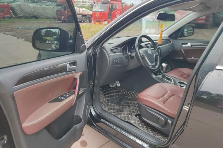 Used Zotye T600 2014 2.0T DCT Luxury Version Driver Seat