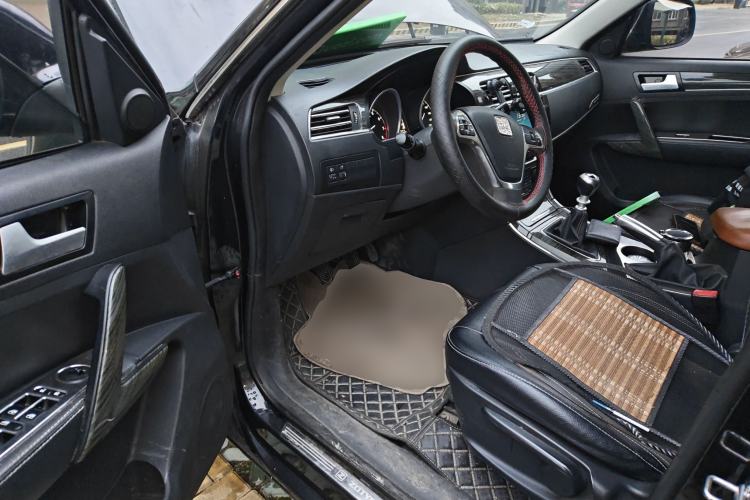 Used Zotye T600 2014 1.5T Manual Luxury Model Driver Seat