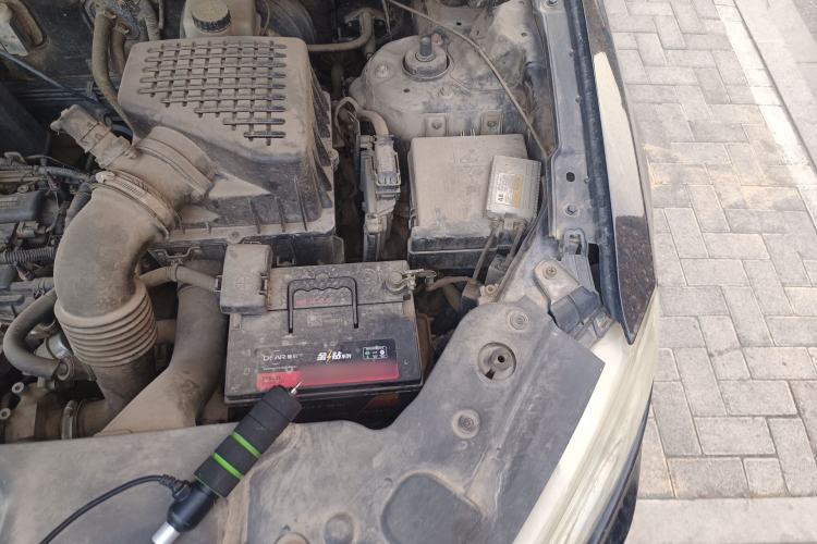 Used Zotye T600 2014 1.5T Manual Luxury Model Engine Bay Left