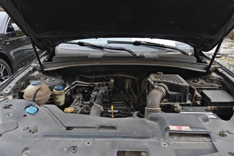 Used Zotye T600 2014 1.5T Manual Luxury Model Engine Bay