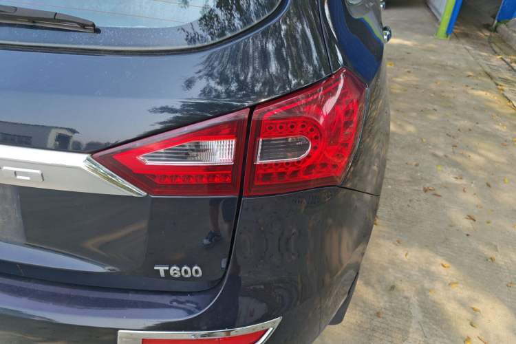 Used Zotye T600 2014 1.5T Manual Luxury Model Exterior 6