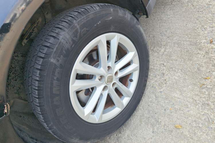 Used Zotye T600 2014 1.5T Manual Luxury Model Exterior 7