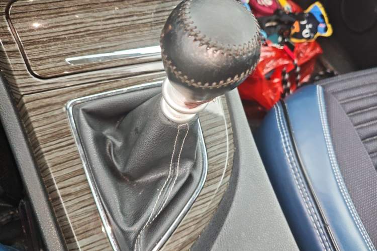 Used Zotye T600 2014 1.5T Manual Elite Edition Gear Lever