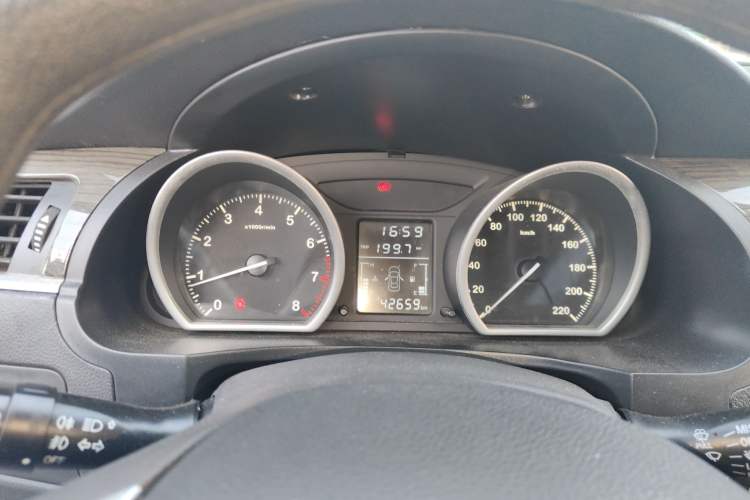 Used Zotye T600 2014 1.5T Manual Elite Edition Instrument Cluster