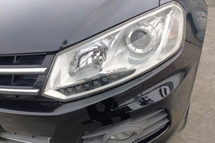 Used Zotye T600 2014 1.5T Manual Luxury Model Left Front Headlight