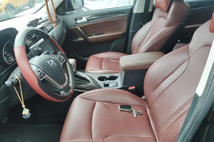 Used Zotye T600 2014 2.0T DCT Luxury Version Left Front Seat