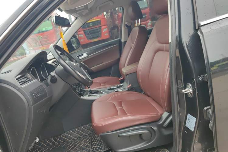 Used Zotye T600 2014 2.0T DCT Luxury Version Left Front Seat