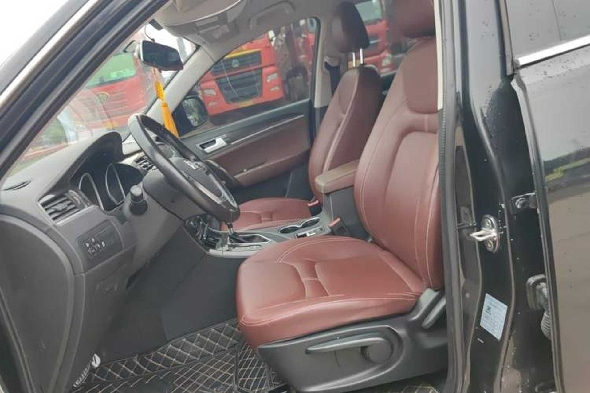 Used Zotye T600 2014 2.0T DCT Luxury Version Left Front Seat