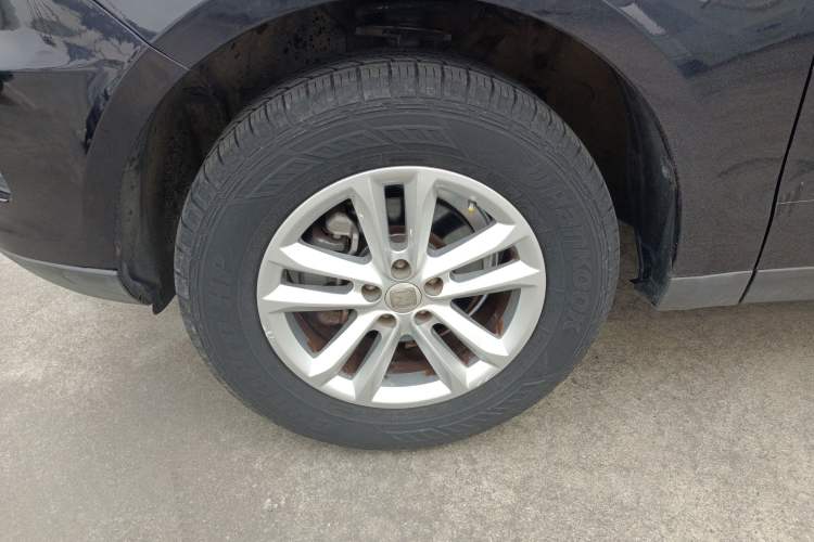 Used Zotye T600 2014 1.5T Manual Luxury Model Left Front Wheel Hub