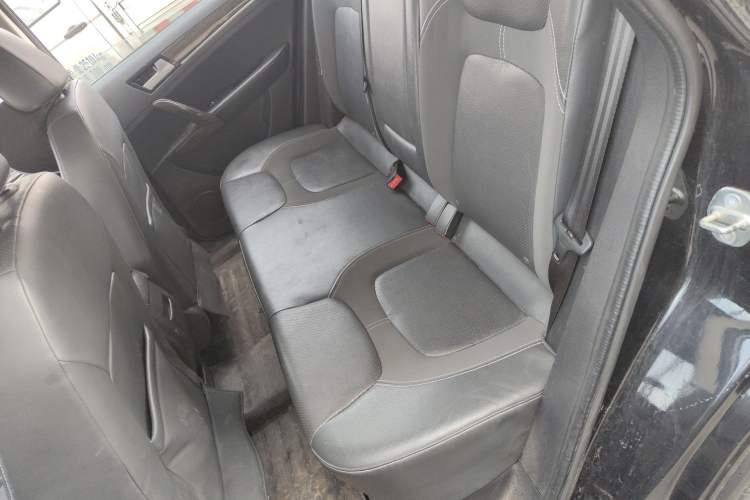Used Zotye T600 2014 1.5T Manual Elite Edition Left Rear Seat