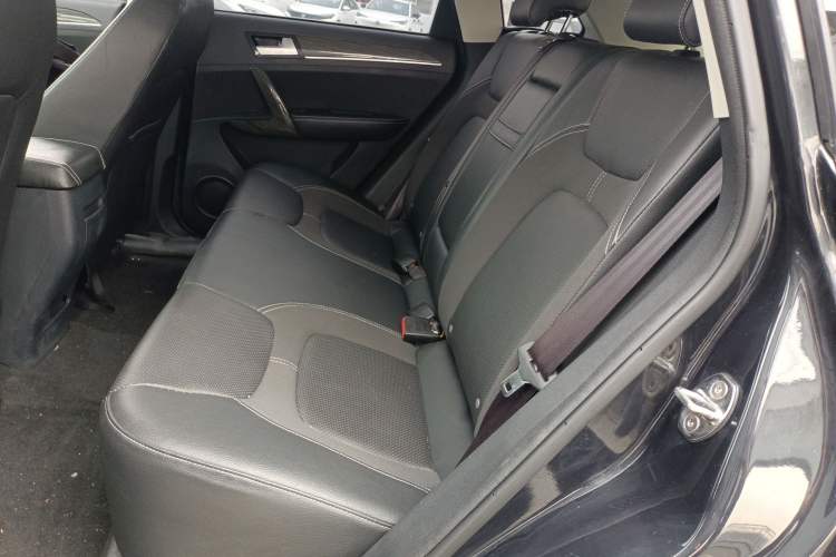 Used Zotye T600 2014 1.5T Manual Luxury Model Left Rear Seat
