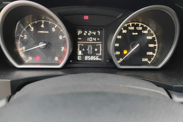 Used Zotye T600 2014 2.0T DCT Luxury Version Odometer Close Up