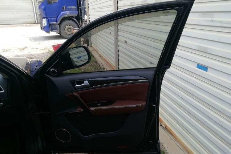 Used Zotye T600 2014 2.0T DCT Luxury Version Right Front Door Interior