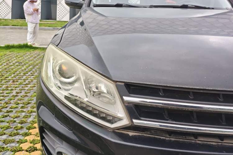 Used Zotye T600 2014 1.5T Manual Elite Edition Right Front Headlight