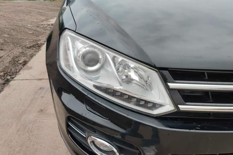 Used Zotye T600 2014 2.0T DCT Luxury Version Right Front Headlight