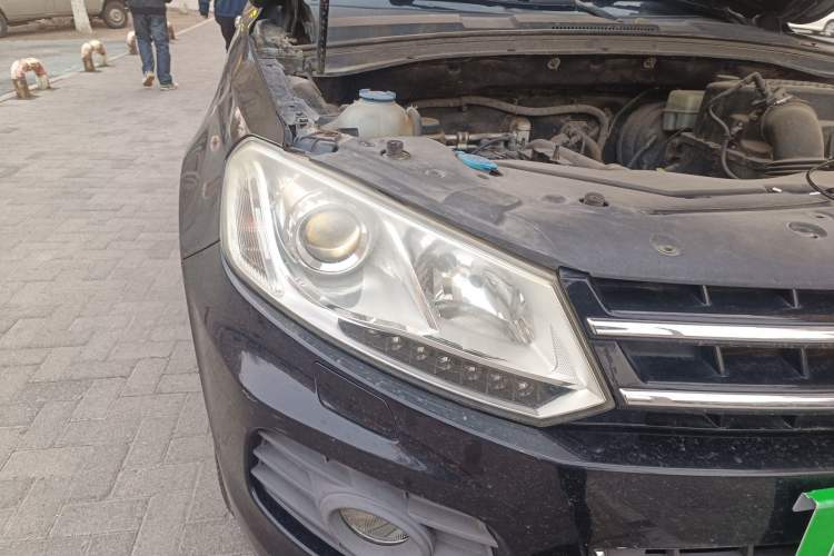 Used Zotye T600 2014 1.5T Manual Luxury Model Right Front Headlight