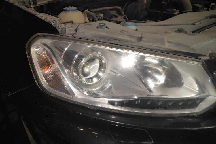 Used Zotye T600 2014 1.5T Manual Elite Edition Right Front Headlight