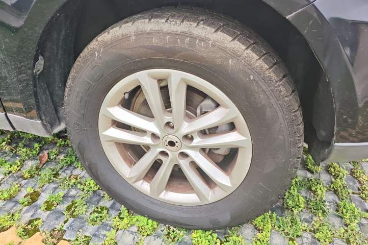 Used Zotye T600 2014 1.5T Manual Elite Edition Right Front Wheel Hub