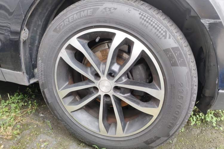 Used Zotye T600 2014 2.0T DCT Luxury Version Right Front Wheel Hub
