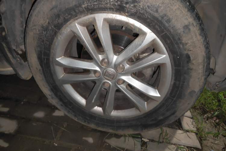 Used Zotye T600 2014 1.5T Manual Elite Edition Right Front Wheel Hub