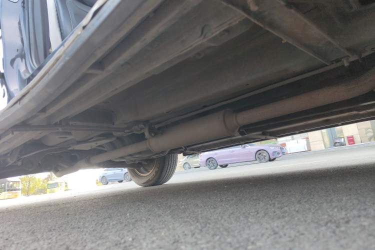 Used Zotye T600 2014 1.5T Manual Elite Edition Right Side Sill