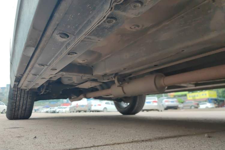 Used Zotye T600 2014 2.0T DCT Luxury Version Right Side Sill