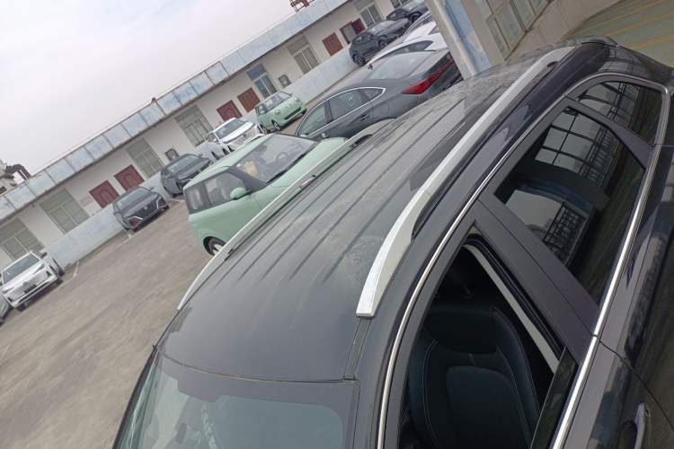 Used Zotye T600 2014 1.5T Manual Luxury Model Roof