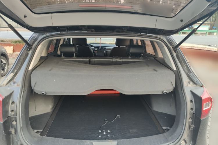 Used Zotye T600 2014 1.5T Manual Elite Edition Trunk