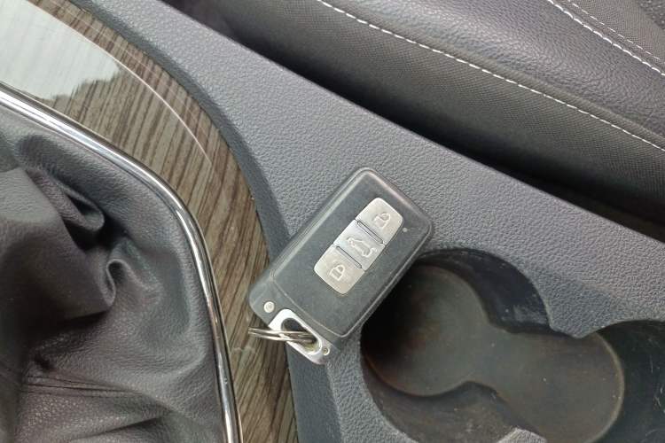 Used Zotye T600 2014 1.5T Manual Luxury Model Vehicle Key