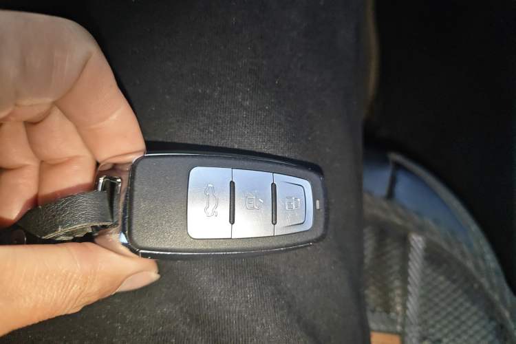 Used Zotye T600 2014 1.5T Manual Luxury Model Vehicle Key
