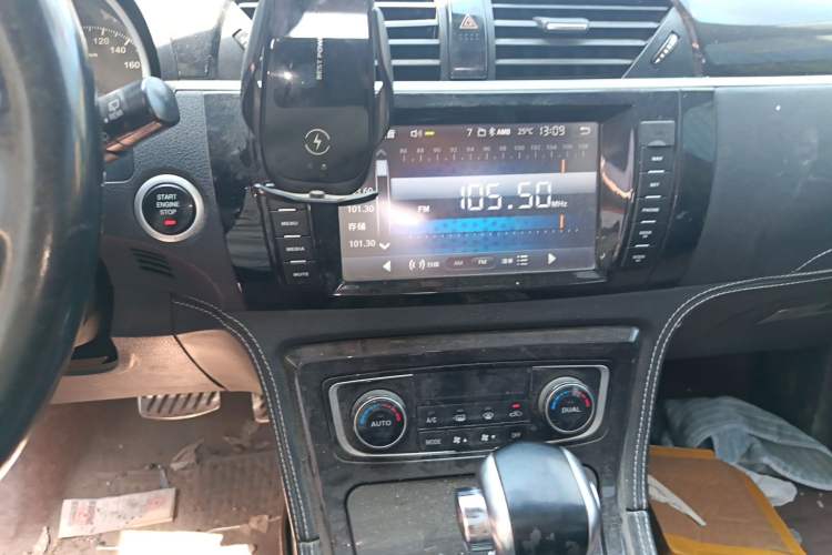 Used Zotye T600 2014 2.0T DCT Luxury Version Audio And AC Panel