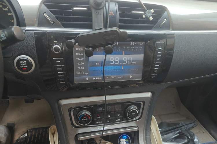 Used Zotye T600 2014 1.5T Manual Luxury Model Audio And AC Panel