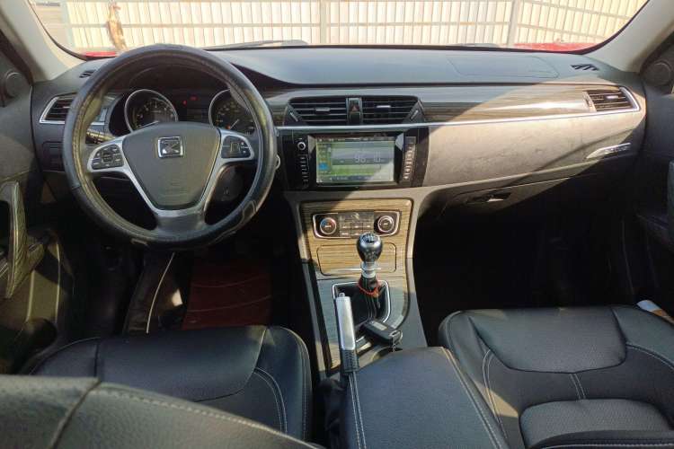 Used Zotye T600 2014 1.5T Manual Luxury Model Center Console