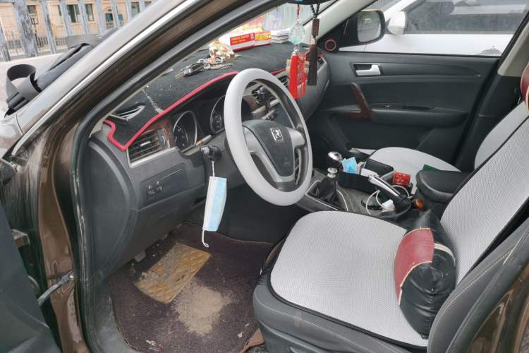 Used Zotye T600 2014 1.5T Manual Elite Edition Driver Seat