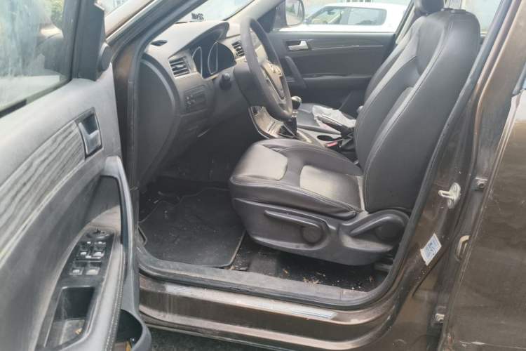 Used Zotye T600 2014 1.5T Manual Luxury Model Driver Seat