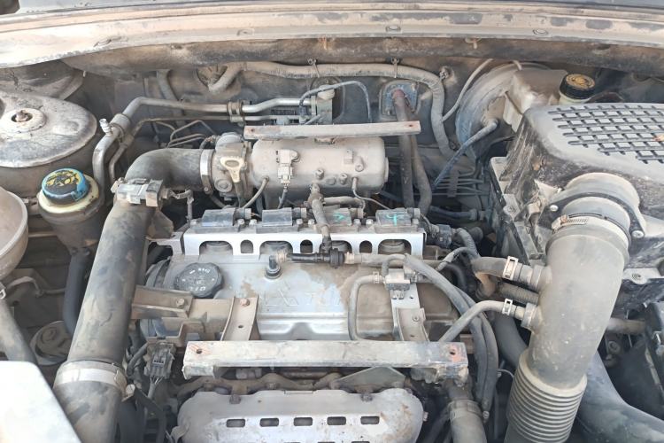 Used Zotye T600 2014 2.0T DCT Luxury Version Engine Bay