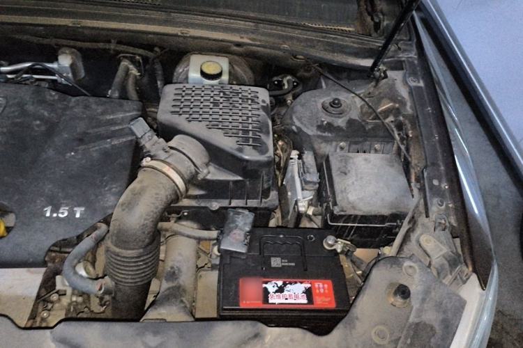 Used Zotye T600 2014 1.5T Manual Luxury Model Engine Bay Left