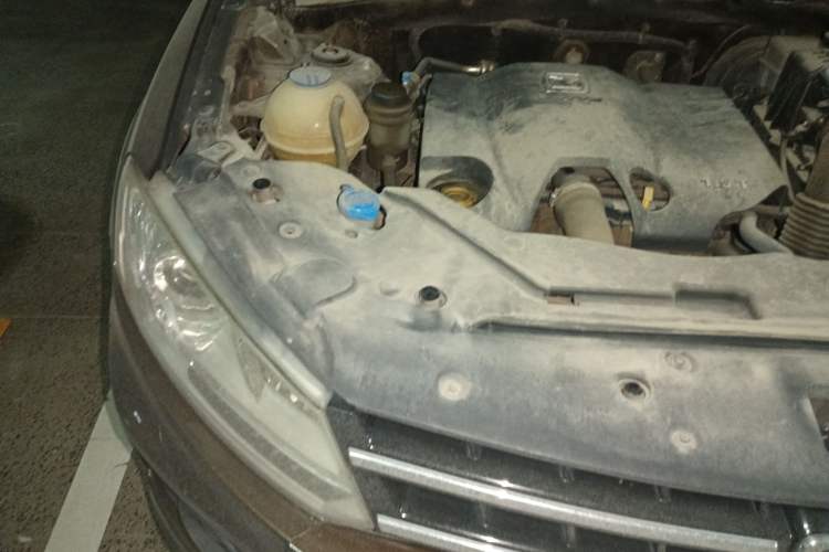 Used Zotye T600 2014 1.5T Manual Elite Edition Engine Bay Right