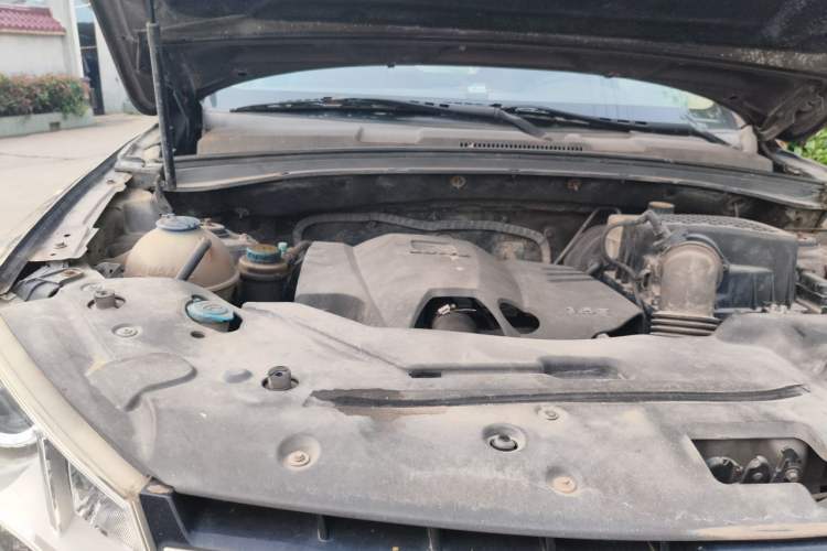 Used Zotye T600 2014 1.5T Manual Luxury Model Engine Bay Right
