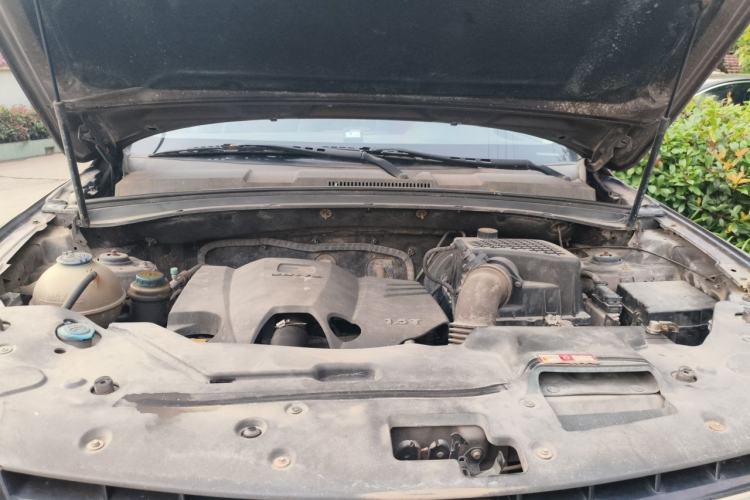 Used Zotye T600 2014 1.5T Manual Luxury Model Engine Bay