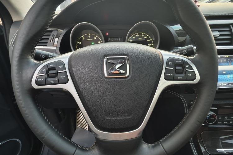 Used Zotye T600 2014 2.0T DCT Luxury Version Interior 2