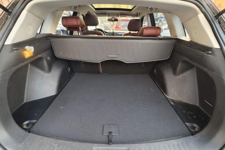 Used Zotye T600 2014 2.0T DCT Luxury Version Interior 5