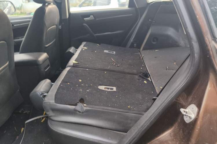 Used Zotye T600 2014 1.5T Manual Luxury Model Left Rear Seat