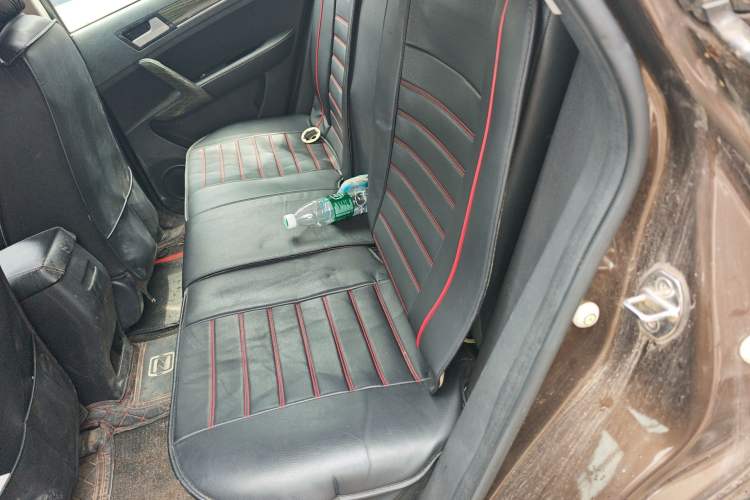 Used Zotye T600 2014 1.5T Manual Luxury Model Left Rear Seat