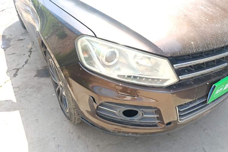 Used Zotye T600 2014 2.0T DCT Luxury Version Right Front Headlight
