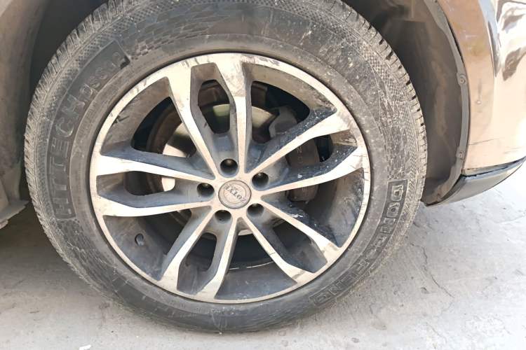 Used Zotye T600 2014 2.0T DCT Luxury Version Right Front Wheel Hub